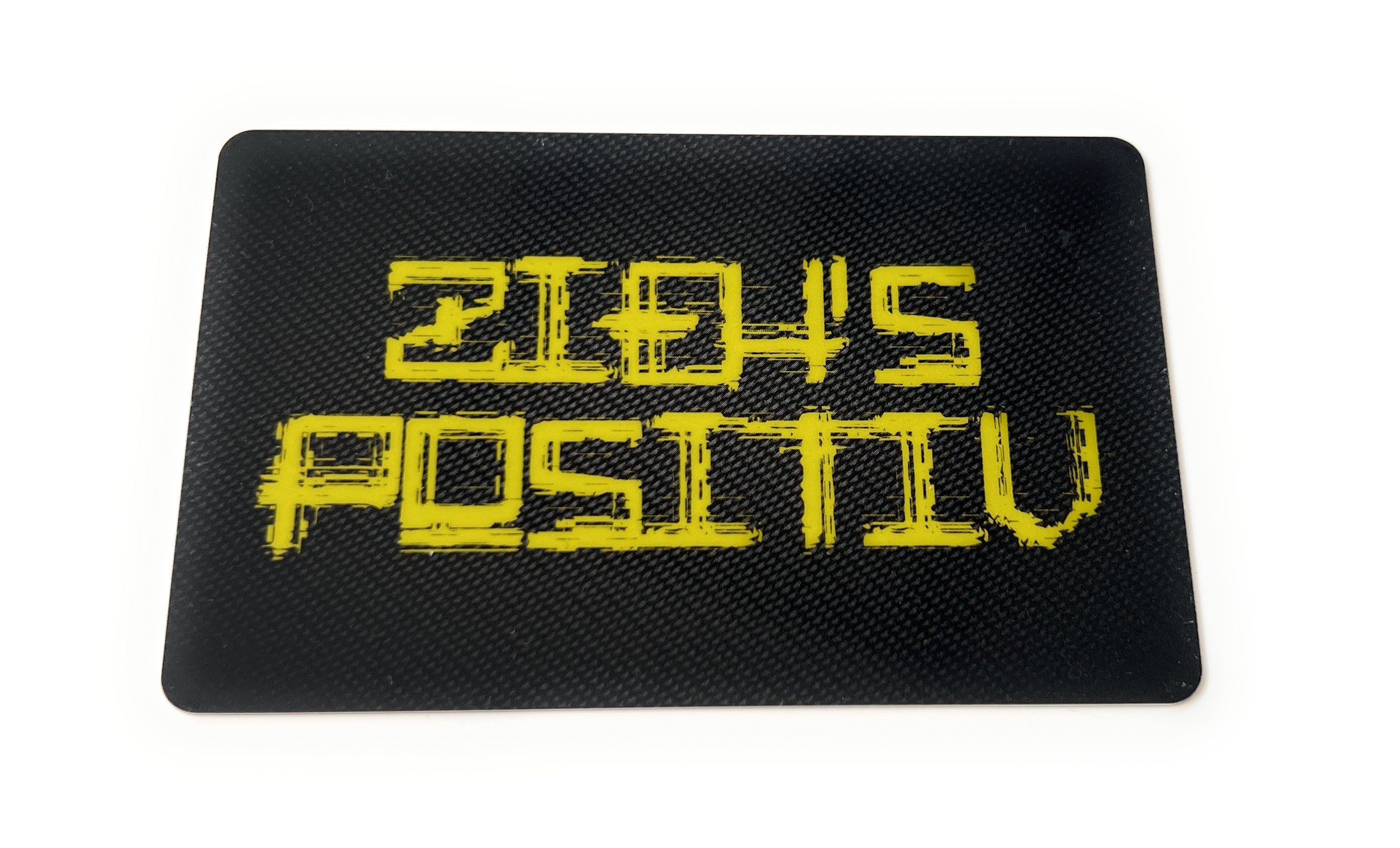 Hack-kaart "ZIEH'S POSITIV" – Carbon Look in Geel