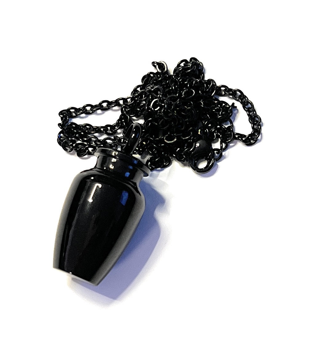 Collana in acciaio inossidabile con capsula riempibile – Nero