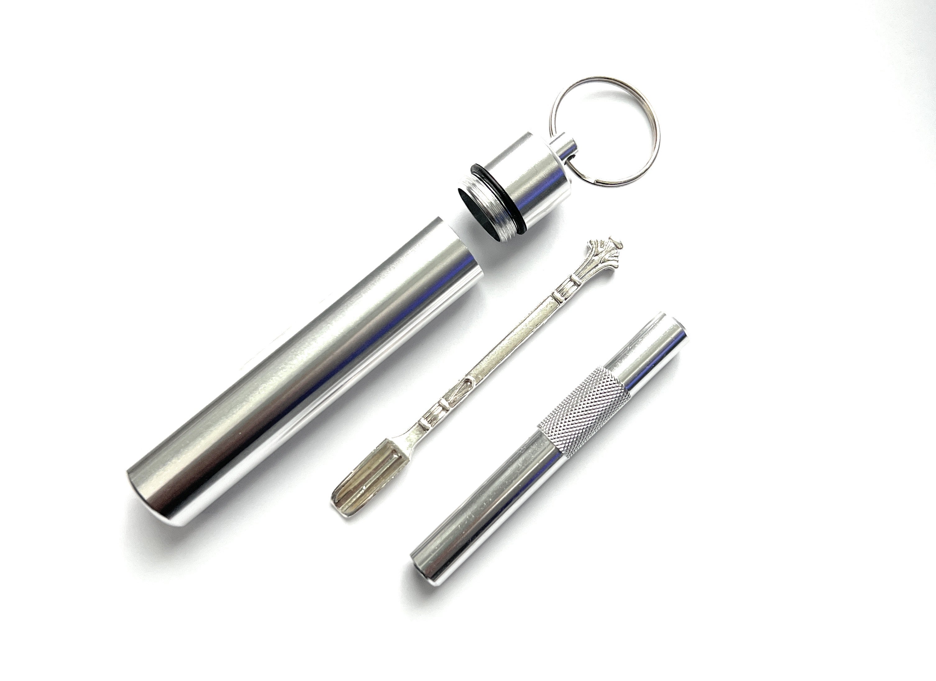 XL Aluminium Pillendoos met Sleutelhanger – Zilver, incl. Zilveren Trechter & Zilveren Lepel V4