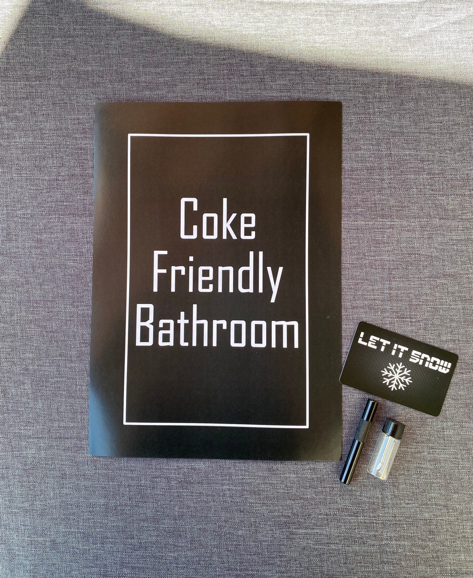 Gift Set Coke friendly bathroom poster + tube, dispenser with spoon and card Black sniff snuff colds