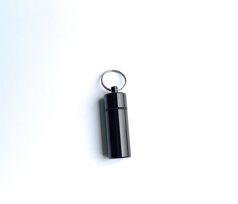 XXL Storage Box Waterproof Aluminum Pill Box Bottle Dispenser Fashion steel bottle Removable Keychain in black